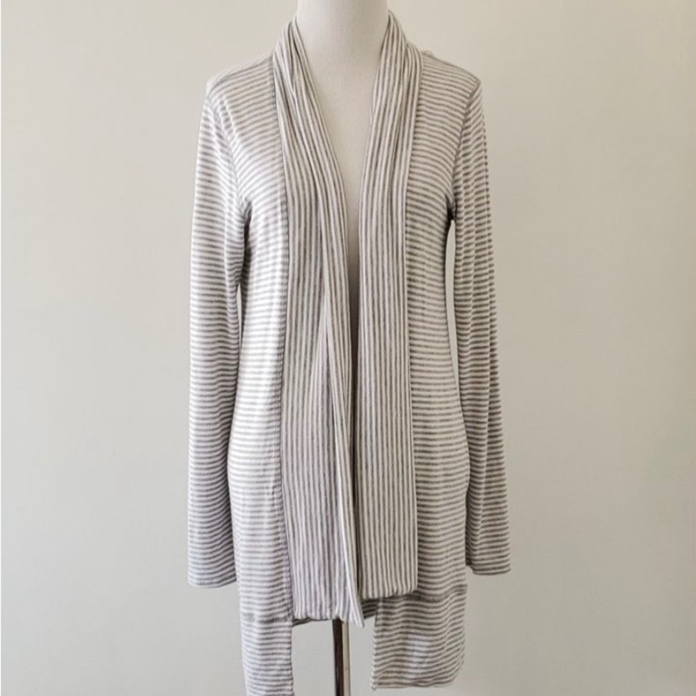 Beyond Yoga Enclose Me Cardigan White SMALL  (T-0033)